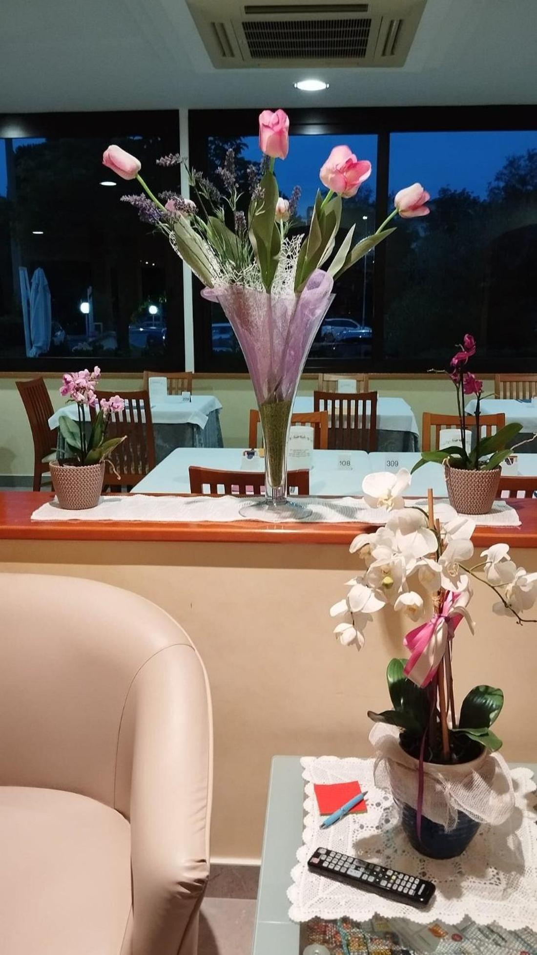 ריצ'יונה Hotel Pigalle מראה חיצוני תמונה